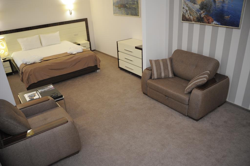 Hotel Porto Riva Zaporizhia Habitación foto