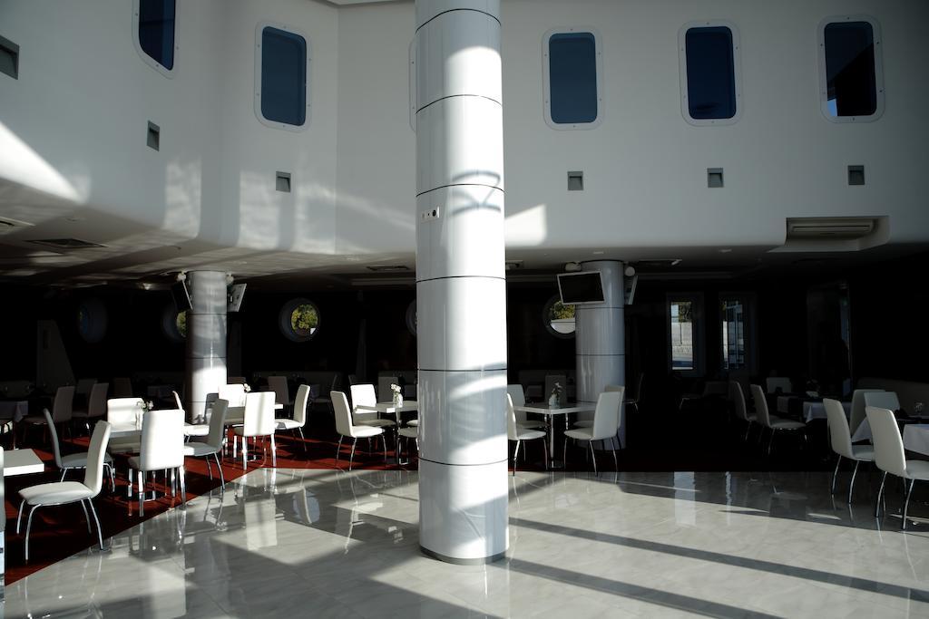 Hotel Porto Riva Zaporizhia Exterior foto