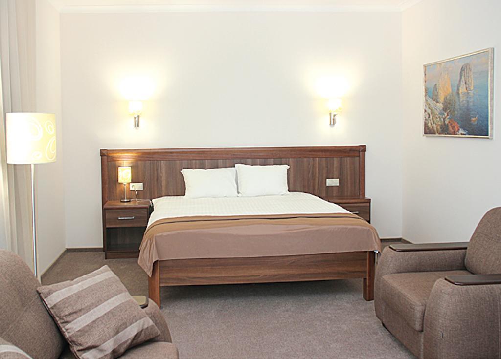 Hotel Porto Riva Zaporizhia Habitación foto