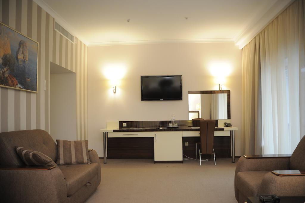 Hotel Porto Riva Zaporizhia Habitación foto
