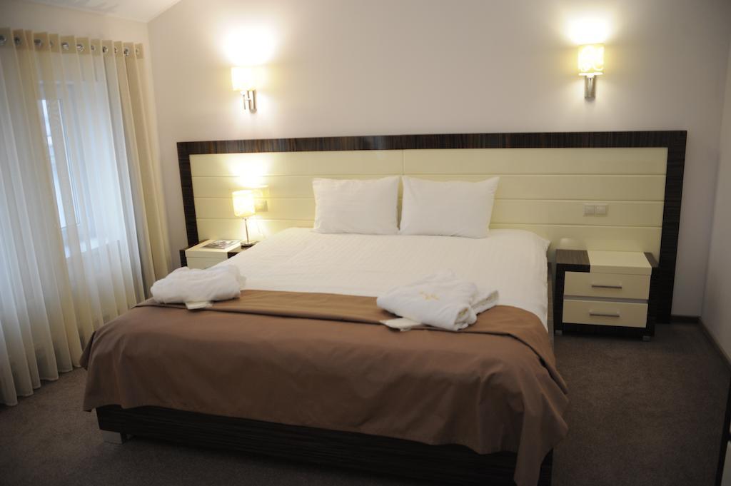 Hotel Porto Riva Zaporizhia Habitación foto